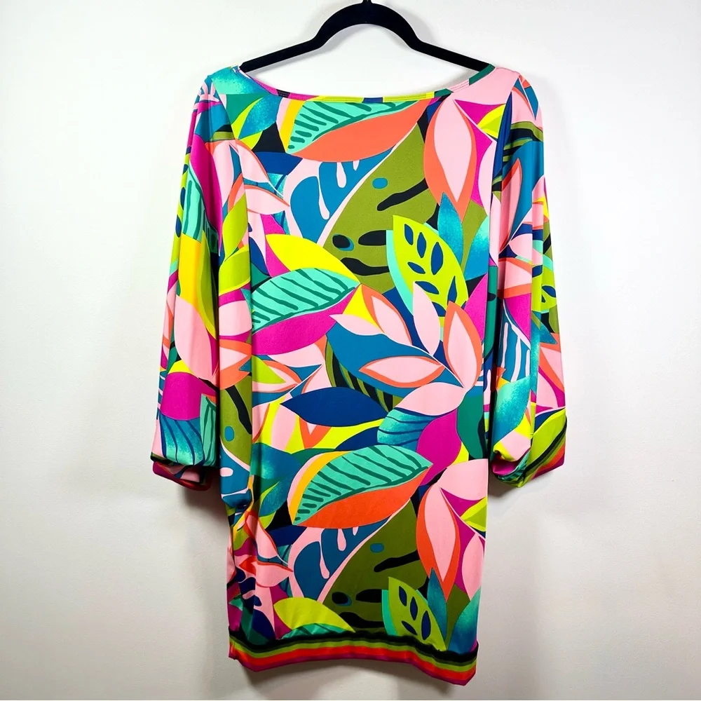Trina Turk Rain Forest Swim Cover-Up Tunic in Green
Multi, Small - Picture 5 of 13